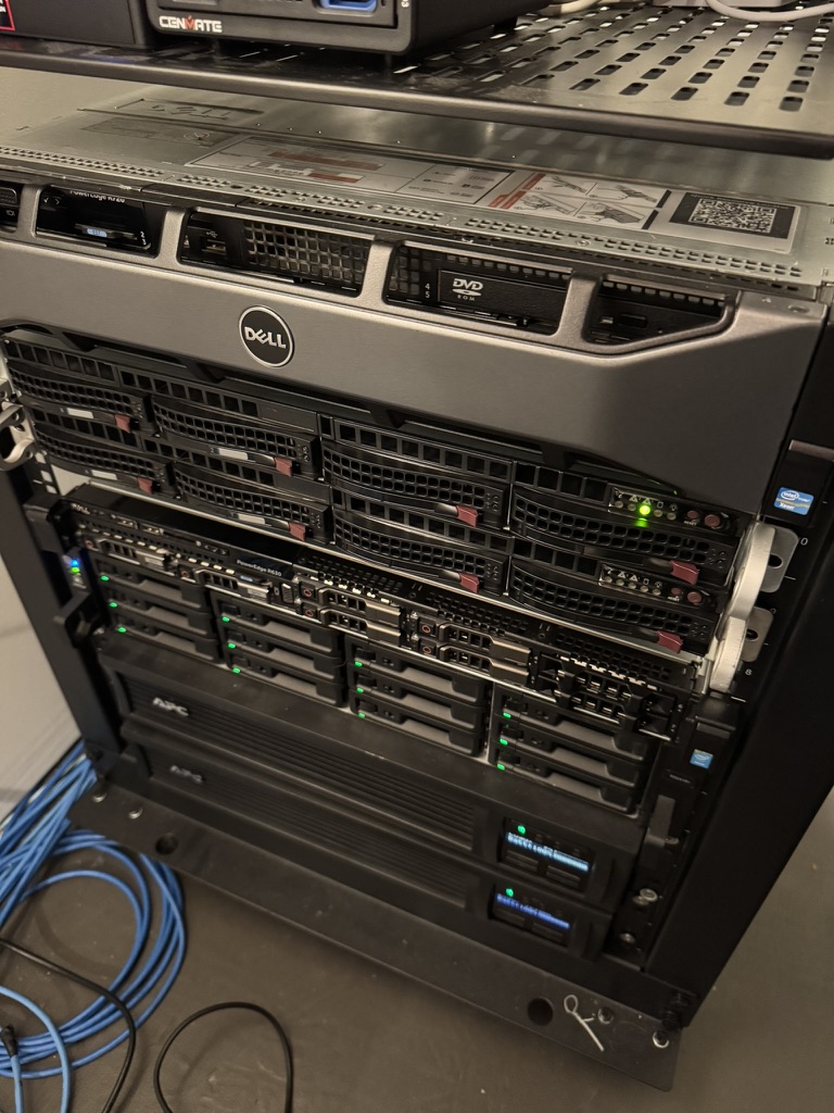 Homelab rack, Dell PowerEdge and Supermicro nodes on APC UPS